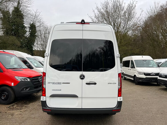 2025 Mercedes-Benz Sprinter, белый, 11800000 рублей - вид 4
