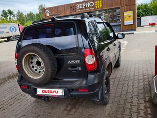 2011 Chevrolet Niva I Рестайлинг, чёрный, 309000 рублей, вид 4