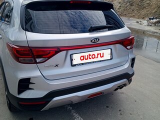 2021 Kia Rio X IV Рестайлинг, серый, 1790000 рублей, вид 3