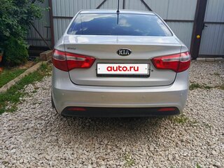 2014 Kia Rio III, серебристый, 950000 рублей, вид 3