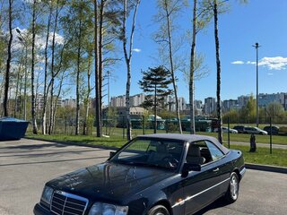 1994 Mercedes-Benz E-Класс 200 I (W124), синий, 4300000 рублей, вид 2