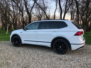 2020 Volkswagen Tiguan Allspace II, белый, 2800000 рублей, вид 4