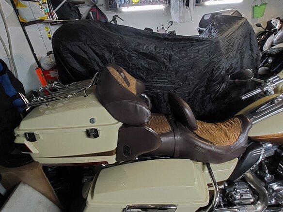 2010 Harley-Davidson CVO Road Glide, бежевый, 1400000 рублей - вид 10