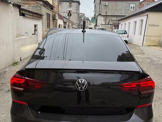 2021 Volkswagen Polo VI, чёрный, 1780000 рублей, вид 2