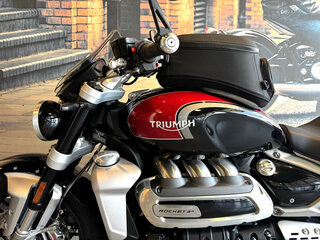 2023 Triumph Rocket 3, чёрный, 2850000 рублей, вид 4