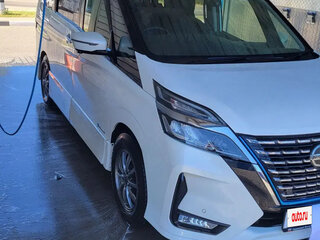 2019 Nissan Serena V (C27) Рестайлинг, белый, 2100000 рублей, вид 5