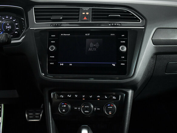 2020 Volkswagen Tiguan II, синий - вид 17