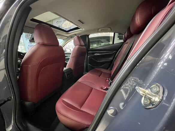 2023 Mazda 3 Axela IV (BP), серый, 1320000 рублей - вид 12