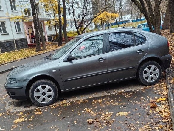 2001 SEAT Leon I, серый, 419000 рублей - вид 4