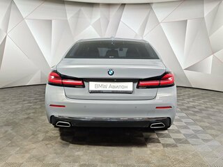 2022 BMW 5 серии 520i VII (G30/G31/G38) Рестайлинг, серый, 3923000 рублей, вид 4