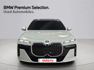 2026 BMW 7 серии 740d xDrive VII (G70), белый, 14291099 рублей, вид 2