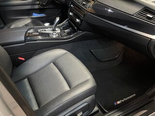 2016 BMW 5 серии 520d VI (F10/F11/F07) Рестайлинг, серебристый, 2000000 рублей, вид 4