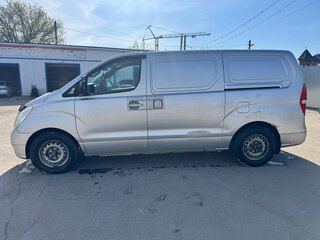 2009 Hyundai Grand Starex I, серебристый, 800000 рублей, вид 4