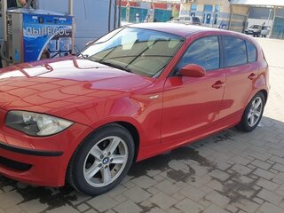 2008 BMW 1 серии 116i I (E81/E82/E87/E88) Рестайлинг, красный, 750000 рублей, вид 1