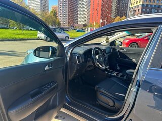 2019 Kia Sportage IV Рестайлинг, синий, 2100000 рублей, вид 4