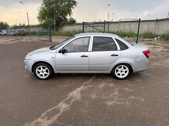 2012 Lada (ВАЗ) Granta I, серебристый, 275000 рублей - вид 10
