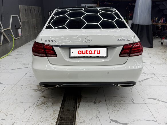2013 Mercedes-Benz E-Класс 300 IV (W212, S212, C207) Рестайлинг, белый, 2300000 рублей - вид 5