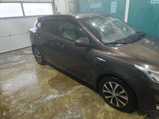 2017 Kia Rio III Рестайлинг, коричневый, 850000 рублей, вид 3