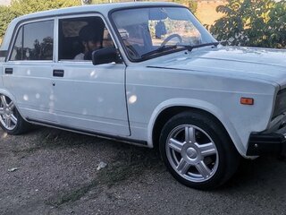 2004 Lada (ВАЗ) 2105, белый, 85000 рублей, вид 1