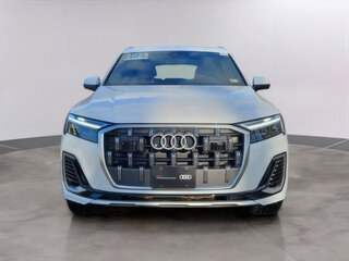 2026 Audi Q7 45 TFSI II (4M) Рестайлинг 2, серый, 7771946 рублей, вид 2