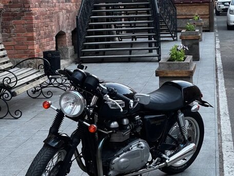 2016 Triumph Thruxton, чёрный, 895000 рублей, вид 1