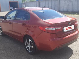 2013 Kia Rio 5-speed III, красный, 888888 рублей, вид 5