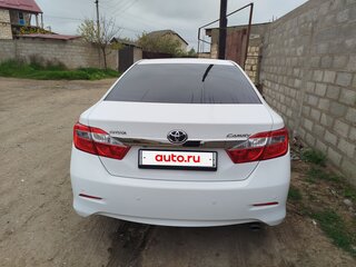 2013 Toyota Camry VII (XV50), белый, 1420000 рублей, вид 3
