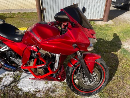2005 Kawasaki Z 750, красный, 380000 рублей, вид 1