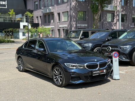 2023 BMW 3 серии Long 320Li VII (G2x) Рестайлинг, чёрный, 3340000 рублей, вид 3