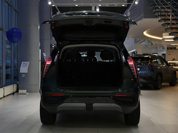 2026 Geely Atlas II, зелёный, 3449990 рублей - вид 6