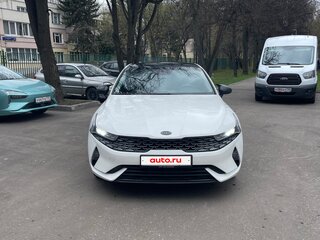 2021 Kia K5 III, белый, 2000000 рублей, вид 1