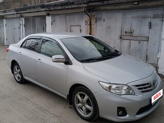 2011 Toyota Corolla X (E140, E150) Рестайлинг, серебристый, 950000 рублей, вид 3