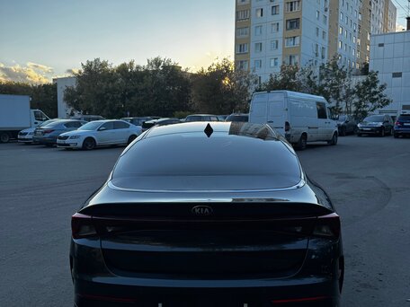 2020 Kia K5 III, серый, 2000000 рублей, вид 2