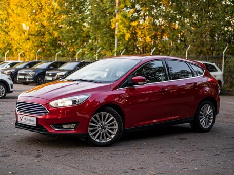 2018 Ford Focus III Рестайлинг, красный, 1190000 рублей, вид 1