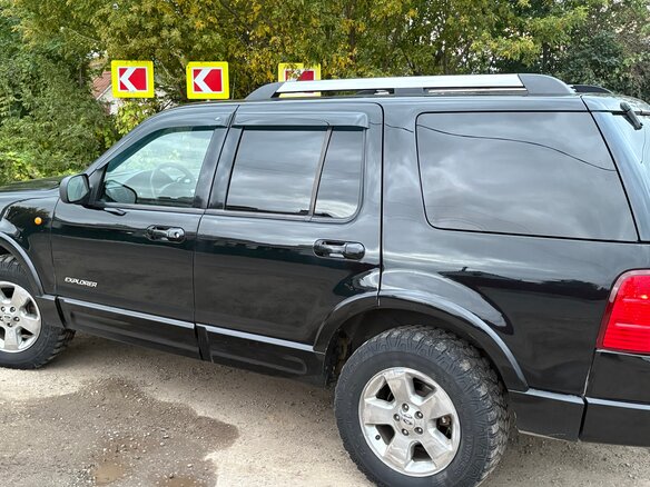2005 Ford Explorer III, чёрный - вид 10