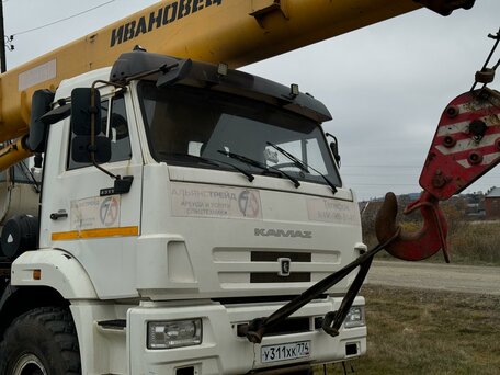 2019 Ивановец КС-45717, белый, 9050000 рублей, вид 5