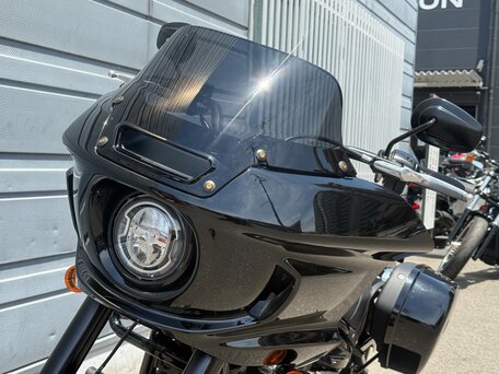 2024 Harley-Davidson Low Rider ST, чёрный, 1899000 рублей, вид 3