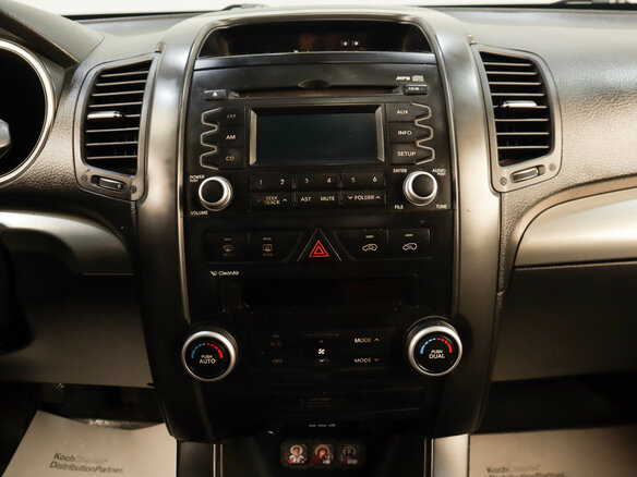 2011 Kia Sorento II, чёрный - вид 14