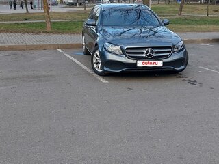 2019 Mercedes-Benz E-Класс 220 d V (W213, S213, C238), серый, 2828349 рублей, вид 2