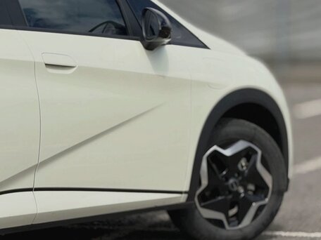 2024 BYD Dolphin 44.9 kWh I, бежевый, 1600000 рублей, вид 4