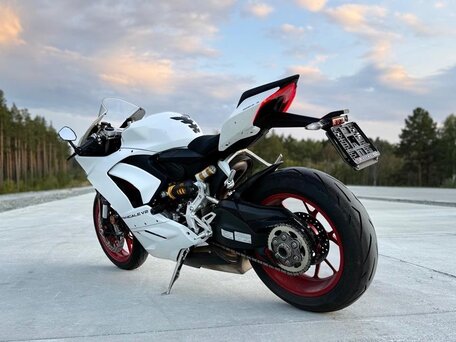 2022 Ducati Panigale V2, белый, 2000000 рублей, вид 2