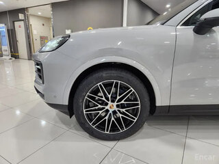 2025 Porsche Cayenne III Рестайлинг, серебристый, 15912000 рублей, вид 5