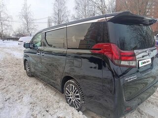 2016 Toyota Alphard III, чёрный, 4300000 рублей, вид 4