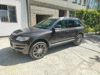 2008 Volkswagen Touareg I Рестайлинг, чёрный, 1500000 рублей, вид 1