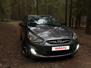 2011 Hyundai Solaris I, серый, 715000 рублей, вид 3