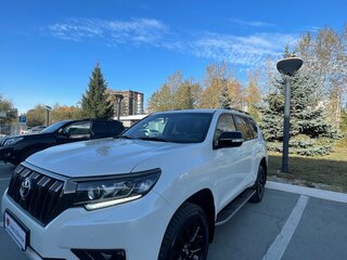 2021 Toyota Land Cruiser Prado 150 Series Рестайлинг 3, белый, 6500000 рублей, вид 1