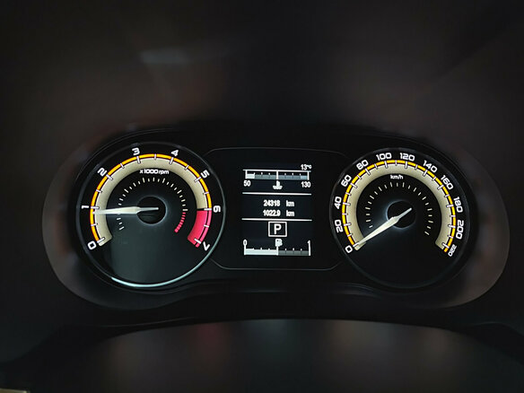 2024 Lada (ВАЗ) Vesta SW Cross I Рестайлинг (NG), коричневый, 1515000 рублей - вид 12