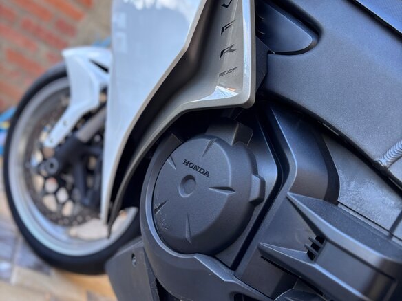 2010 Honda VFR 1200, белый, 825000 рублей - вид 21