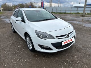 2013 Opel Astra J Рестайлинг, белый, 700000 рублей, вид 1