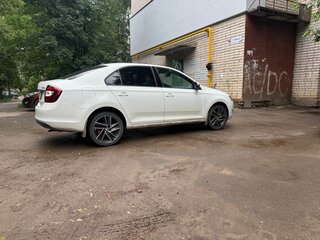 2018 Skoda Rapid I Рестайлинг, белый, 1500000 рублей, вид 3